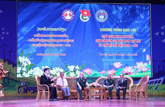 tu-tinh-huu-nghi-den-hop-tac-thuc-chat-nhung-dau-an-noi-bat-cua-doi-ngoai-nhan-dan-nam-2025-20260214005459.jpg