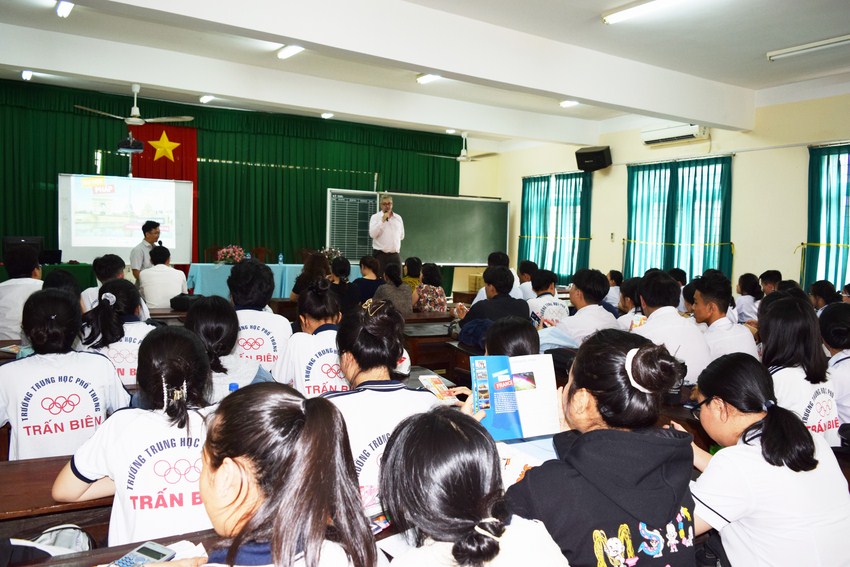 DSC_0018 (Copy).JPG