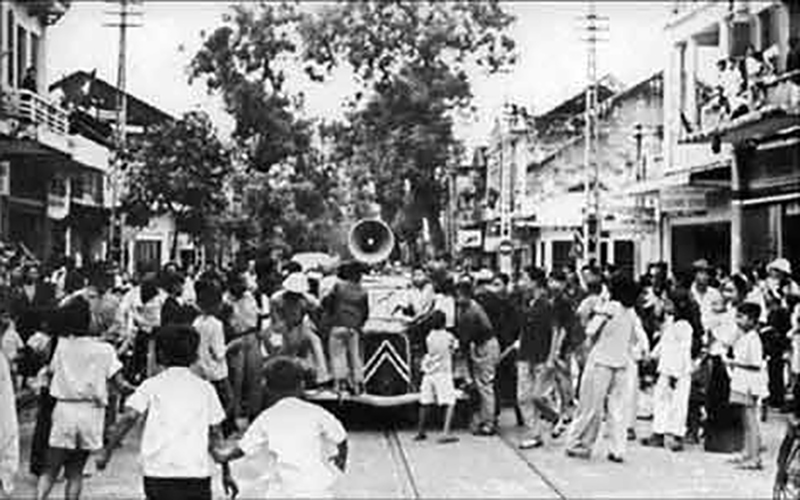 CMT8-1945-PHAT LENH TKN.jpg