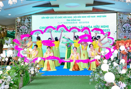 Giao lưu Việt nhật 4.jpg