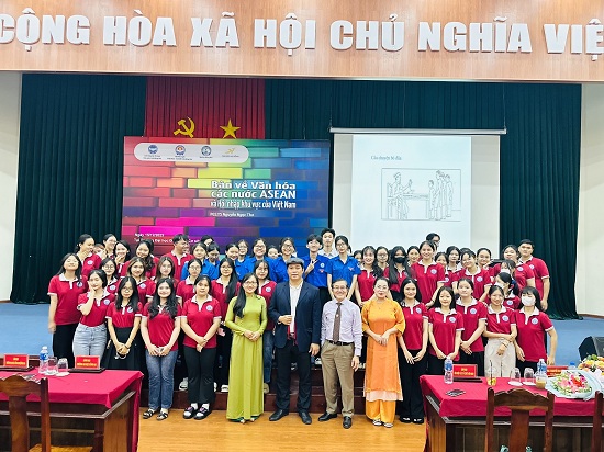 2023-CĐ VH ASEAN 3.jpg