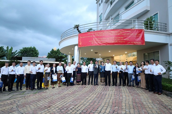 DOAN CHAMPASAK-HINH8.jpg