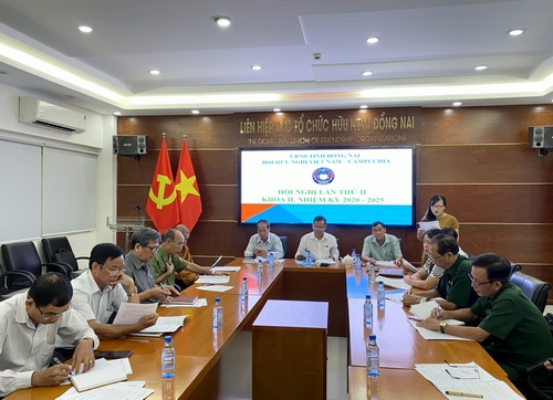 4-2021-HOP BCH HOI VIET-CAM 1.jpg