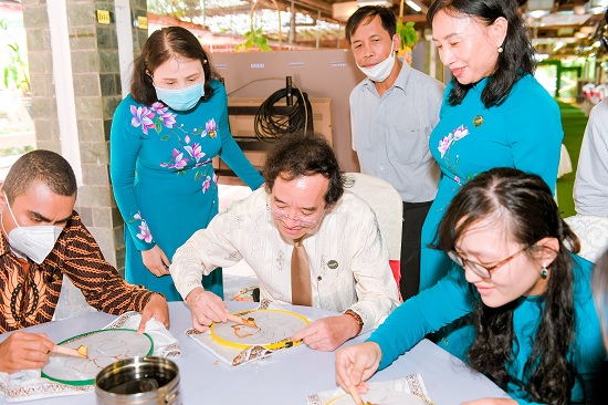 4-2022-BATIK-NET DOC DAO.JPG