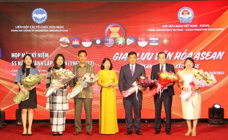 8-2022 GIAO LUU ASEAN 3.jpg