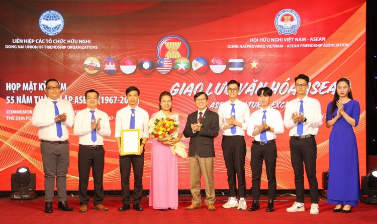 8-2022 GIAO LUU ASEAN 4.jpg